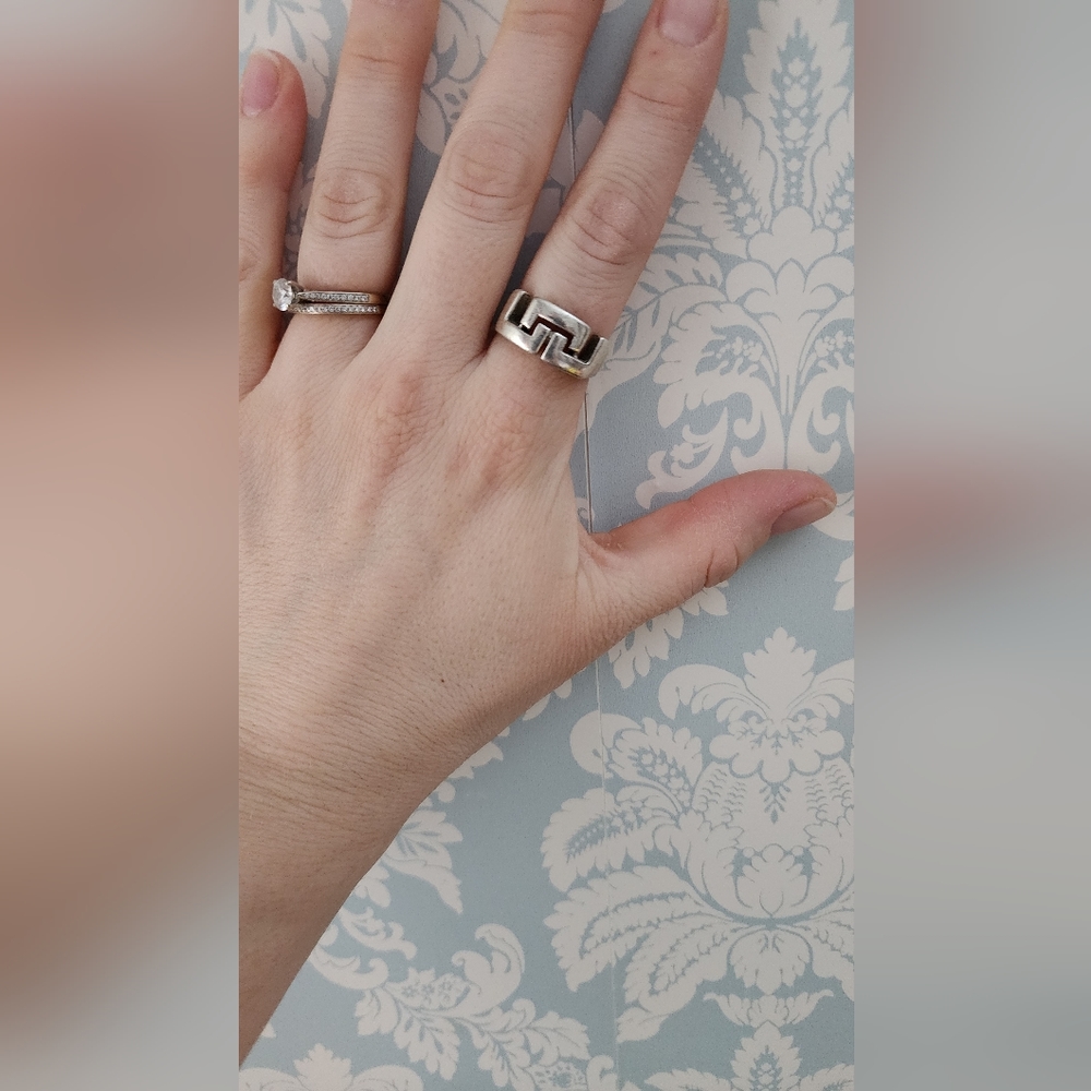 Geometric silver ring - Picture 2 of 6